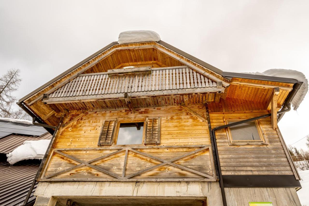 Apartments Farm House Uric Jesenice Dış mekan fotoğraf
