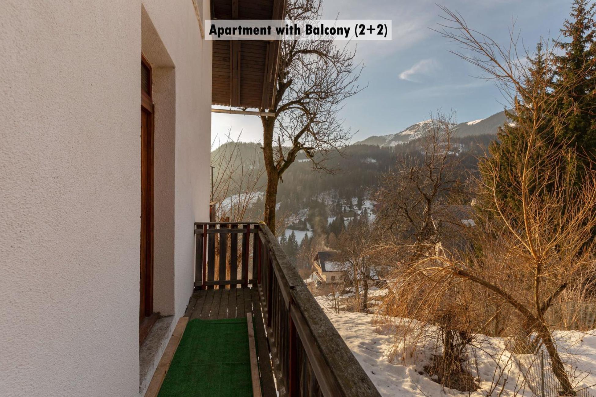 Apartments Farm House Uric Jesenice Dış mekan fotoğraf