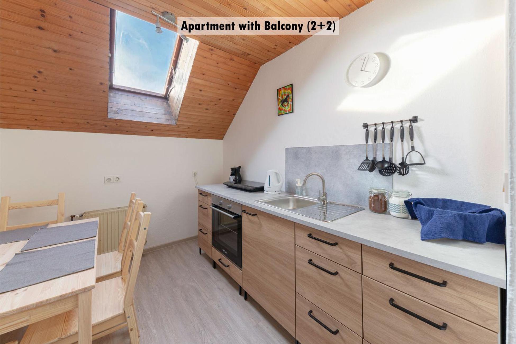 Apartments Farm House Uric Jesenice Dış mekan fotoğraf