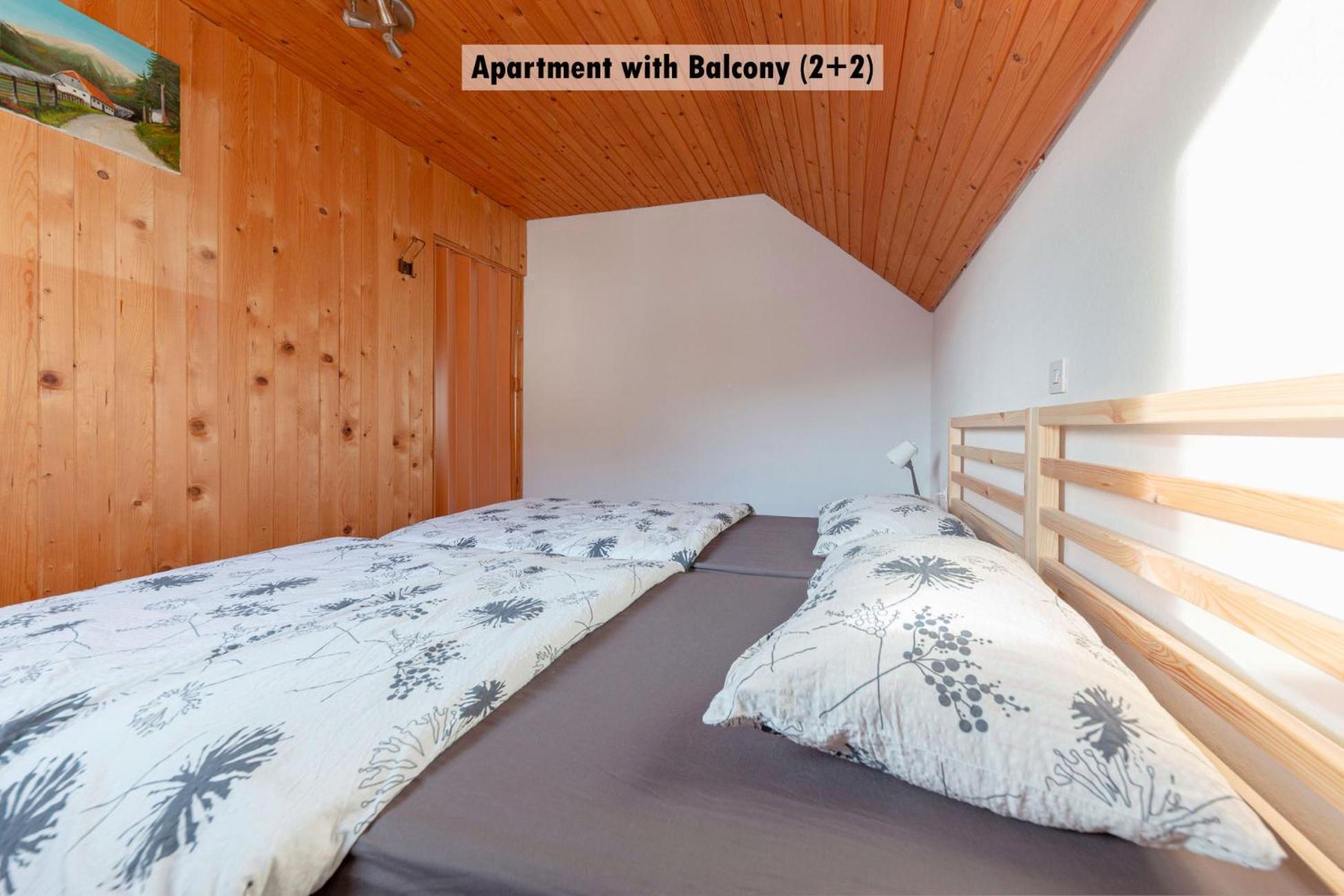 Apartments Farm House Uric Jesenice Dış mekan fotoğraf