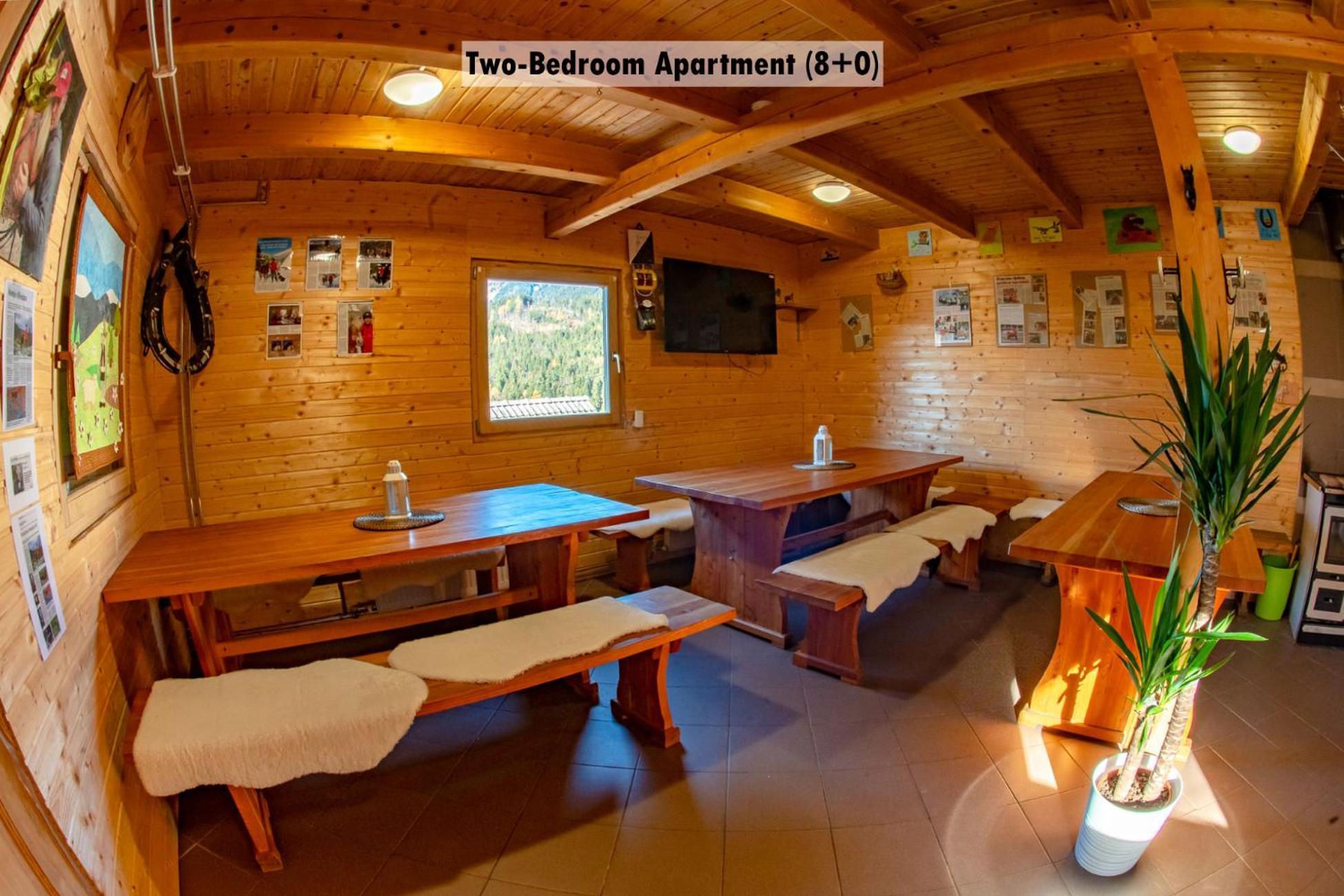 Apartments Farm House Uric Jesenice Dış mekan fotoğraf